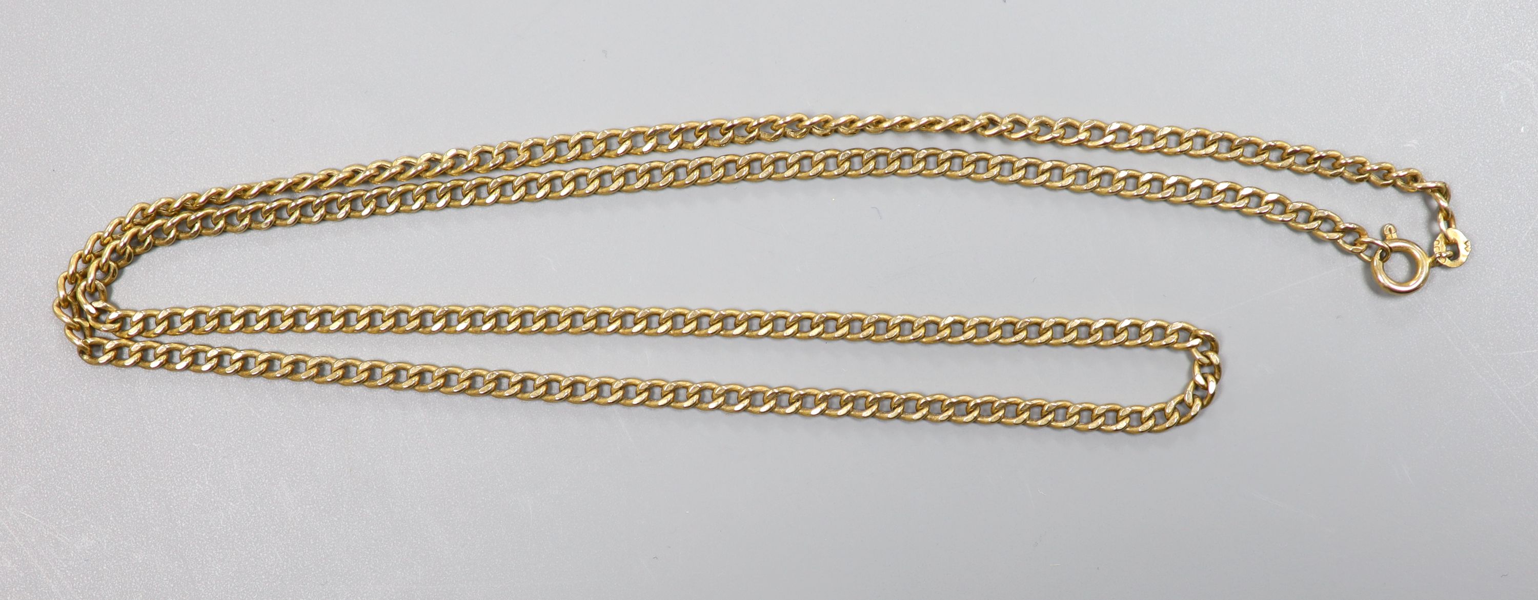 A modern 9ct gold curb link chain